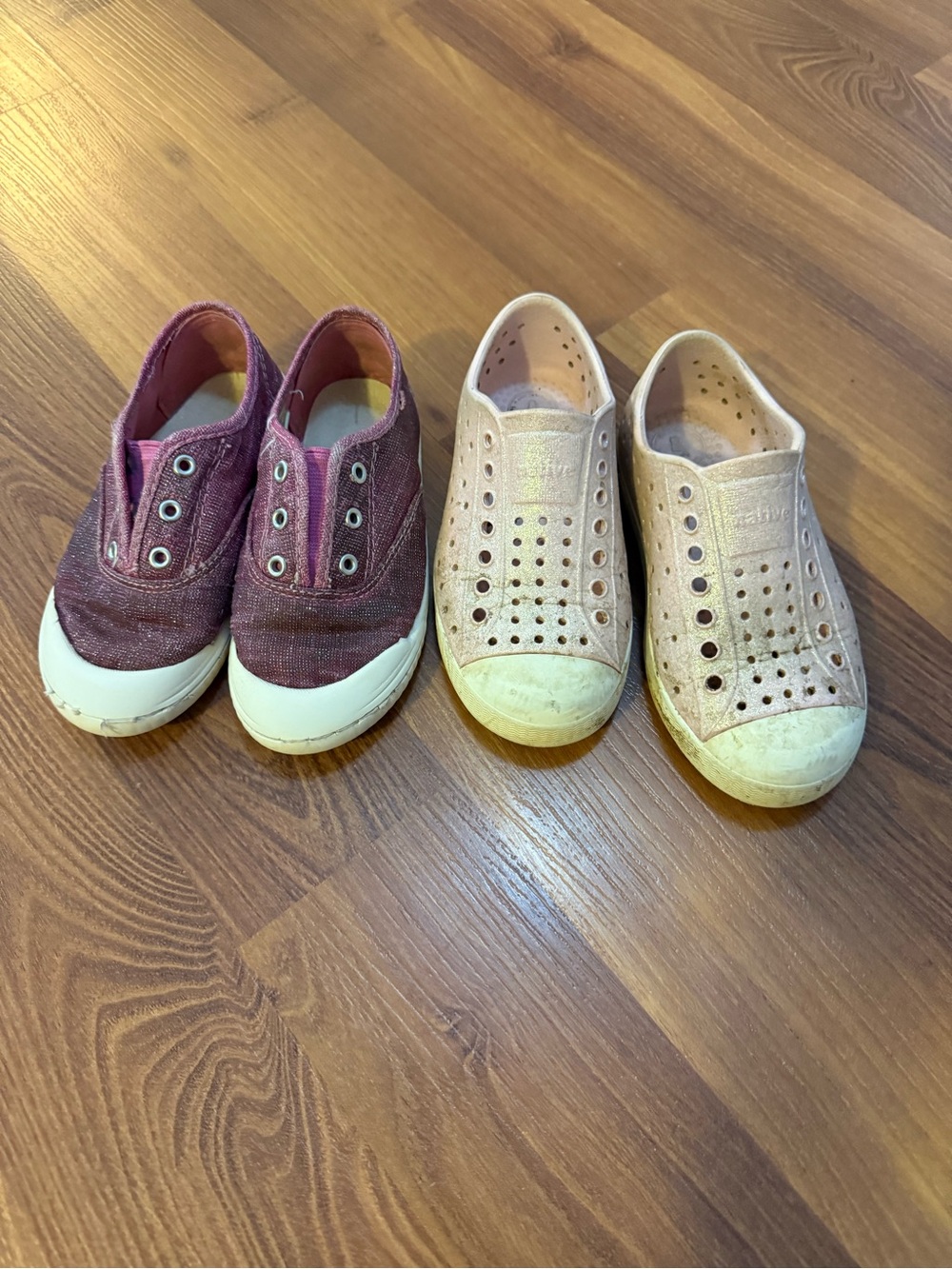 Girls size 10 sparkly pink shoes